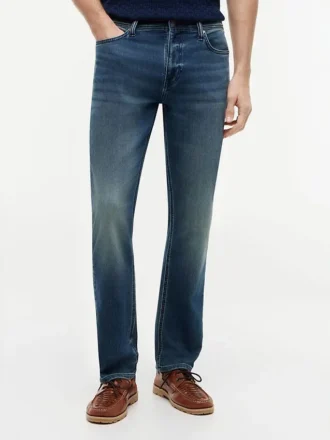 Stretch Straight Jeans