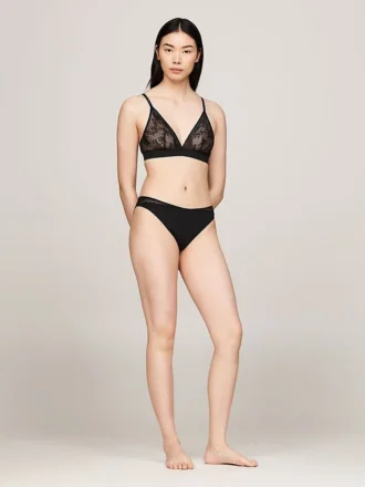 Strikkede bikinitruser med blonder