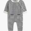 Stripet kabelstrikket body til babyer