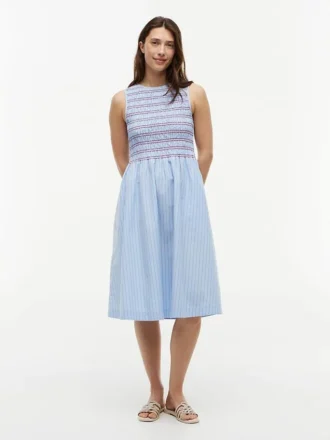 Stripet midi-kjole i poplin med rynker