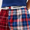 T-skjorte og vevde shorts T-skjorte og vevde shorts