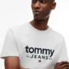 Tommy Jeans Logo Slim Fit T-skjorte