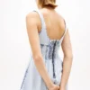 Tommy Jeans plissert denimminikjole Tommy Jeans plissert denimminikjole
