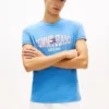 Tommy Jeans T-skjorte med bølget flagglogo