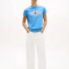 Tommy Jeans T-skjorte med bølget flagglogo