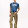 Tommy Jeans T-skjorte med bølget flagglogo