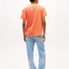 Tommy Jeans T-skjorte med bølget flagglogo