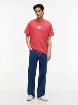 Tommy Jeans T-skjorte med flere logoer