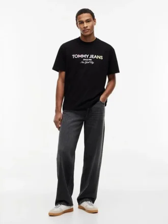 Tommy Jeans T-skjorte med gradientlogo