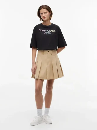 Tommy Jeans T-skjorte med krystalllogo