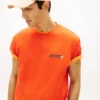 Tommy Jeans T-skjorte med logo på ryggen