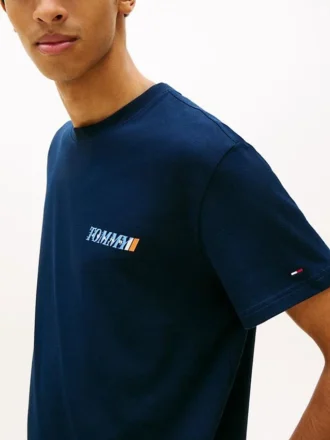 Tommy Jeans T-skjorte med logo på ryggen