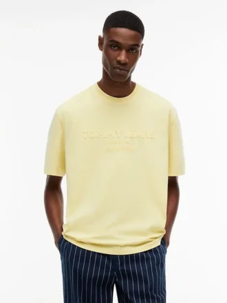 tommy jeans t skjorte med slitt logo 1 6 330x440 - Tommy Jeans T-skjorte med slitt logo