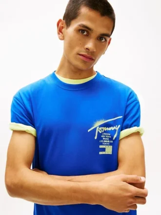 Tommy Jeans T-skjorte med spraymalingslogo