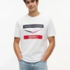 Tommy x Cadillac F1® Team Chevron T-skjorte