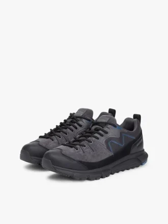 Vannavvisende suede-teknologisk sneaker