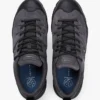 Vannavvisende suede-teknologisk sneaker