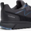 Vannavvisende suede-teknologisk sneaker