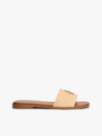 Vevde sandaler med monogram