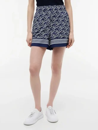 Voile-shorts med monogram i skrift over hele
